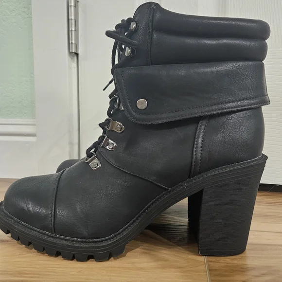 Torrid Black Heeled Boots Size 11W with Chunky Heel - Picture 2 of 10